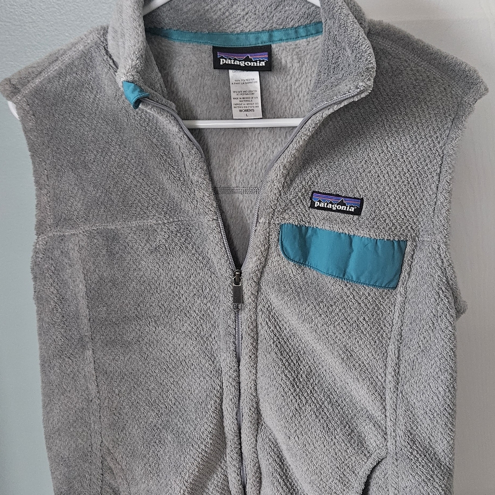 Patagonia Gray Fleece Vest with Blue Accent